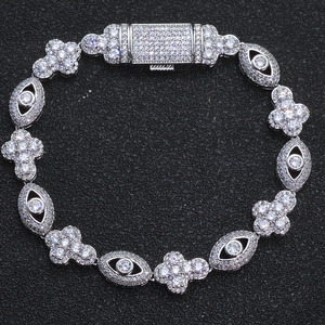 Collier tendance personnalisé Hip Hop 10 mm avec croix et œil pour hommes et femmes, chaîne à maillons plaquée argent ornée de zircons, en laiton, idéal pour les fêtes - Product Image 3