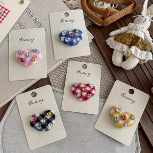 Pince à cheveux coréenne à motif écossais avec strass colorés en forme de cœur pour filles – Accessoire de mode pour franges - Product Image 1