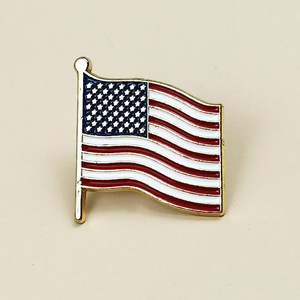 Broche drapeau tendance et simple, accessoire créatif en alliage drapeau américain, badge de décoration pour sac à dos - Product Image 1