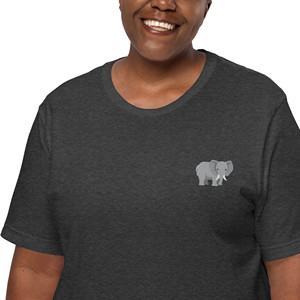 T-shirt brodé en coton Think Ocean Elephant Aspirations - Product Image 1