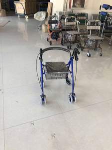 Andador de asistencia para caminar de aluminio ligero Dispositivo de Enfermería Médica Rollator con <span class=keywords><strong>silla</strong></span> para ancianos - Product Image 5