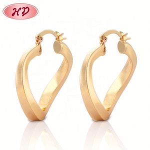 เครื่องประดับจอยเอเรีย บิซูเตรียส ทองเคลือบ 18K ดีไซน์ใหม่ปี 2019 เครื่องประดับแฟชั่นสำหรับผู้หญิง ต่างหูห่วงชุบทองลายไม้ไผ่สำหรับผู้หญิง - Product Image 1