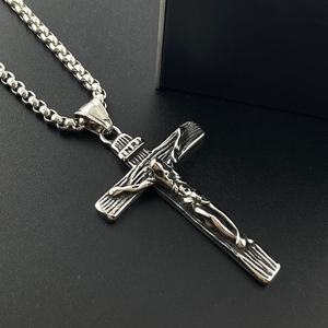 Collar con Colgante de Cruz de Jesús en Acero Inoxidable 316L para Hombre, INRI, Plata Antigua, Joyería Católica Cristiana - Product Image 1