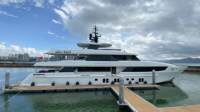 Bateau de croisière de luxe à double pont en fibre de verre de 46,84 mètres, avec sièges personnalisables (30-48 places), pour excursions nocturnes.