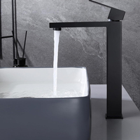 Robinet de lavabo moderne à corps carré en nickel brossé, à trou unique et à poignée unique, pour lavage des mains, du visage, hôtel, villa, toilettes, salle de bain