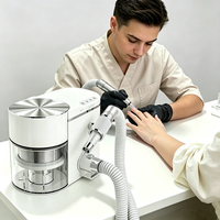 Produits de manucure multifonctionnels OEM tout-en-un : collecteur de poussière pour ongles + perceuse électrique à polir les ongles avec aspiration des résidus.