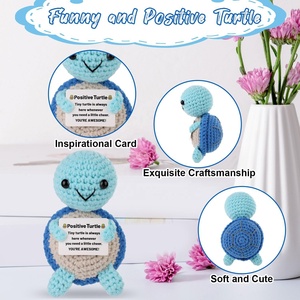 Adorable tortue positive, amusante et mignonne, ornements animaux tricotés à la main, cadeau d'anniversaire ou de fête des Mères, petite tortue bleue mignonne - Product Image 4