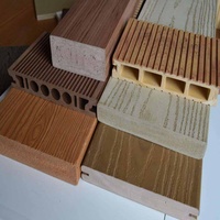 Machine de fabrication de profilés par extrusion, spécialement conçue pour la production de bois, plastique, PVC, PP, PE