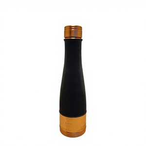 Botella de Agua de Cobre Puro Negro Mate Premium, Forma de Cola, Base Martillada a Mano, Jarra de Cobre con Tapa Hermética - Product Image 1