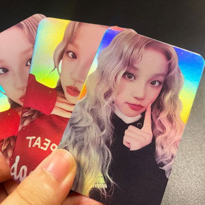 Carte Lomo personnalisée avec impression UV et effet laser holographique pour collection <span class=keywords><strong>de</strong></span> photocartes K-pop, avec fonction <span class=keywords><strong>de</strong></span> numérisation AR facile, pour les fans <span class=keywords><strong>de</strong></span> musique et d'<span class=keywords><strong>amour</strong></span> - Product Image 3