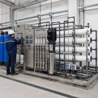 Installation de traitement d'eau saumâtre industrielle par osmose inverse (RO) de 3000 LPH montée sur châssis