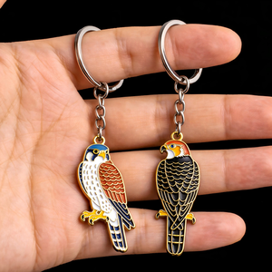 سلسلة مفاتيح معدنية مخصصة بتصميم النسر الطائر، مطلية بالمينا، نسر أسود، مينا ناعمة وصلبة، سلسلة مفاتيح على شكل صقر، حلقة مفاتيح حيوانية كرتونية - Product Image 3