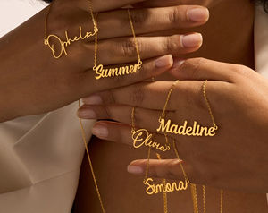 <span class=keywords><strong>Collana</strong></span> nome personalizzato 18K placcato oro personalizzato nome <span class=keywords><strong>collana</strong></span> <span class=keywords><strong>regalo</strong></span> di compleanno per la <span class=keywords><strong>festa</strong></span> <span class=keywords><strong>della</strong></span> <span class=keywords><strong>mamma</strong></span> <span class=keywords><strong>regalo</strong></span> <span class=keywords><strong>regalo</strong></span> per la <span class=keywords><strong>mamma</strong></span> - Product Image 1