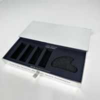 Scatola Regalo Personalizzata in Cartone Argento con Cassetto e Linguetta, Logo in Rilievo, Inserto in Schiuma Personalizzato per Confezioni di Prodotti Cosmetici e di Bellezza