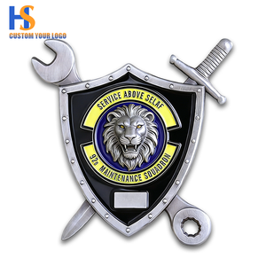 Pièce de collection personnalisée en alliage de zinc plaqué argent, en forme de bouclier tête de <span class=keywords><strong>lion</strong></span>, gravée sur mesure, taille 3 pouces, faible MOQ, souvenir personnalisé - Product Image 1