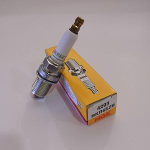 Autopartes NGK autorizó la venta de bujías originales 4293 BKR6EZB OEM BKR6EK BKR6E 6418 para SUZUKI/<span class=keywords><strong>BMW</strong></span> - Product Image 3