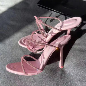 รองเท้าส้นสูงสำหรับผู้หญิง - ส้นเรียวสวยสง่า เหมาะสำหรับงานปาร์ตี้และออฟฟิศ ดีไซน์ส้นเดียวที่สวมใส่สบาย - Product Image 1