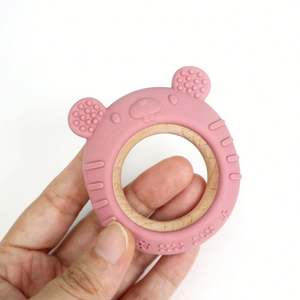 Anneau de dentition en bois sensoriel personnalisé sans BPA pour enfants Anneau de dentition en silicone Jouets de dentition pour bébés - Product Image 2