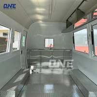 Camion de restauration disponible de services personnalisés de remorque de style INS blanc