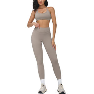Conjunto deportivo de yoga Disko para mujer, 2 piezas, leggings con cuello en V profundo y espalda descubierta, traje de nailon y spandex para fitness y correr - Product Image 5