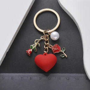 Llavero de Metal con Forma de Rosa Roja en Forma de Corazón, Venta Caliente <span class=keywords><strong>2026</strong></span>, Regalo Creativo para el Día de San Valentín, Decoración para Bolsas, Colgante al por Mayor - Product Image 4
