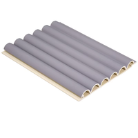 Panneau mural WPC (composite bois-plastique) Runwood, best-seller, pour décoration intérieure et extérieure, avec motif décoratif et surface imperméable.