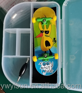 <span class=keywords><strong>Jouet</strong></span> de touche de planche à roulettes de doigt de personnalisation professionnelle avec la petite boîte transparente de touche - Product Image 4