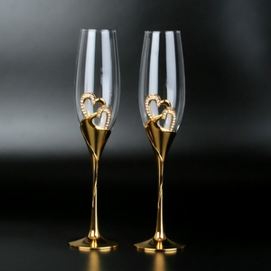 Vente de gros Flûtes romantiques en forme de cœur pour mariage et verres à <span class=keywords><strong>champagne</strong></span> en métal Verre à <span class=keywords><strong>champagne</strong></span> en acier inoxydable - Product Image 2