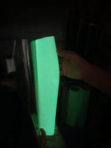 <span class=keywords><strong>Tissu</strong></span> <span class=keywords><strong>phosphorescent</strong></span> luminescent lueur dans le <span class=keywords><strong>tissu</strong></span> foncé Glwing Green Color Glow Material pour vêtements - Product Image 6
