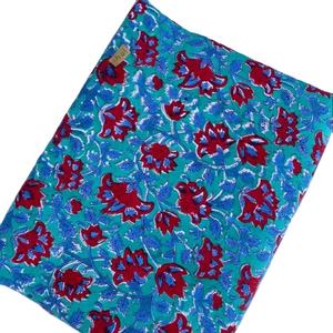 Tissu en coton imprimé à la main indien, motif floral bohème, tissu indien pour quilting, tissu en pur coton fait main pour femmes - Product Image 1