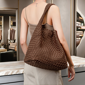 Neopren gewebte Tasche benutzer definierte Größe Hochwertige Handtasche mit großer Kapazität Strand geflochtene hand gefertigte Strickt asche Damen Web tasche - Product Image 2