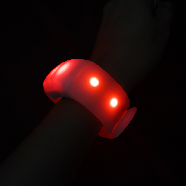 Rgb Wireless Bracelet Multicolor DMX Silicone LED Wristband Control Rubber Bracelets Plastic Material