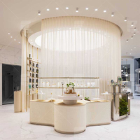 Conception de Magasin de Parfums de Luxe en Bois Sur Mesure pour la Vente au Détail, Décoration d'Intérieur, Aménagement Personnalisé pour Petite Boutique de Cosmétiques