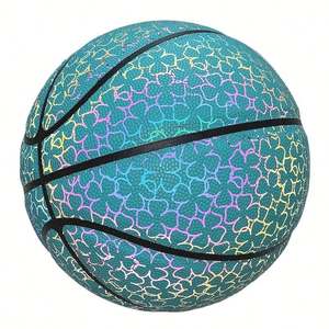 Balón de Baloncesto LED que Brilla en la Oscuridad, Superficie Reflectante para Juegos Nocturnos, Agarre Mejorado, Activado por Flash de Teléfono, Cubierto de PU, Deportivo - Product Image 2