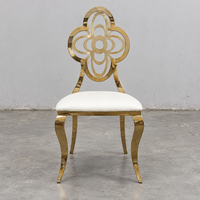 Chaise de banquet en acier inoxydable doré avec découpe florale au dos et assise en cuir PU