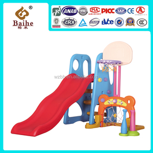 Ensemble <span class=keywords><strong>de</strong></span> <span class=keywords><strong>jeux</strong></span> 3 en 1 avec balançoire, panier <span class=keywords><strong>de</strong></span> basket et <span class=keywords><strong>toboggan</strong></span> pour bébés - Parc d'aventure et maison <span class=keywords><strong>de</strong></span> jeu pour usage extérieur - Product Image 4