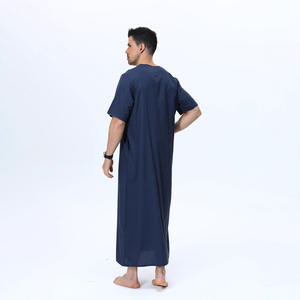 ثوب أزرق داكن بأكمام قصيرة مع جيب ملابس إسلامية للرجال روب أنيق متواضع طويل - Product Image 3