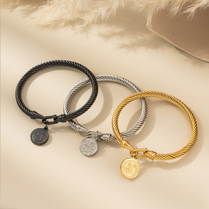 Brazalete <span class=keywords><strong>de</strong></span> Alambre <span class=keywords><strong>de</strong></span> Acero Inoxidable con Medalla <span class=keywords><strong>de</strong></span> San Benito, Brazalete con Dije <span class=keywords><strong>de</strong></span> San Benito para Mujer, Joyería Religiosa, Regalo - Product Image 1