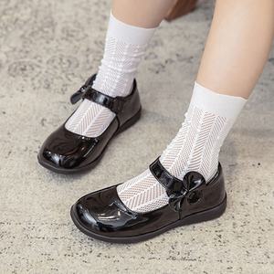 Sepatu Kulit Kasual Gaya Baru Putri Hitam untuk Anak Perempuan dengan Pola Bunga Retro Sol Lembut Penutup Slip-On untuk Pesta Musim Gugur. - Product Image 3