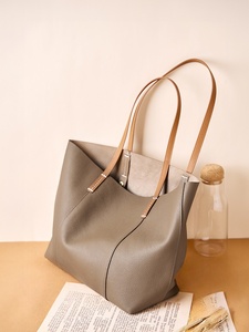 Bolso de mano de gran capacidad de cuero genuino de vaca para mujer, bolsos de hombro informales de diseñador, nuevos y elegantes bolsos de mano de cuero para mujer - Product Image 2