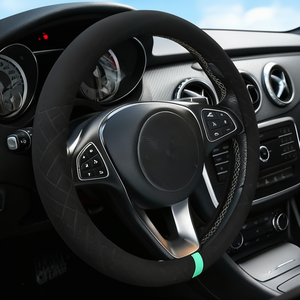 Funda para Volante de Cuero Negro Cosida Universal para Autos - Product Image 2