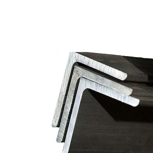 Barre d'angle en <span class=keywords><strong>acier</strong></span> égal à profil carré laminé à chaud SS400 Q235B ASTM A36 20x20x3mm 200x200x20mm pour structure - Product Image 1