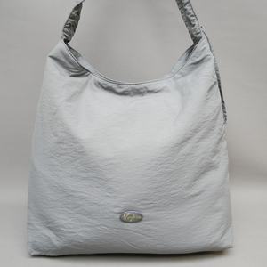 Servicio de Desarrollo de Diseño de Bolsos de Hombro de Nailon con Correa Fruncida, Fabricación de Bolsos Personalizados ODM OEM para Marcas de Moda - Product Image 2