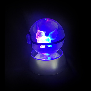 Vente en Gros Usine Populaire Nouveau Design Poké Ball en Verre Cristal au Laser Dracaufeu Figurines avec Base LED Lumineuse Tactile - Product Image 3