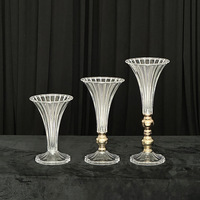Hochwertige Acryl-Vasen-Ornamente für Hochzeiten, geeignet für die Tischdekoration bei Hochzeiten, Familienfeiern und im Esszimmer.