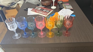 Verres à vin en <span class=keywords><strong>plastique</strong></span> vert incassable bleu royal avec pied, pour pique-nique et cadeau, sans BPA, réutilisables, pour mariage et fête - Product Image 4