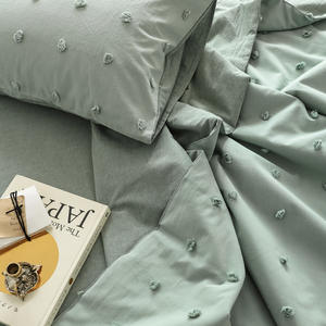 Literie de luxe toutes saisons avec oreillers décoratifs, ensemble de literie en broderie Jacquard avec pompons - Product Image 6