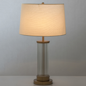 <span class=keywords><strong>Lampe</strong></span> <span class=keywords><strong>de</strong></span> table <span class=keywords><strong>de</strong></span> <span class=keywords><strong>chevet</strong></span> <span class=keywords><strong>de</strong></span> luxe traditionnelle en verre avec tube LED décoré, base en laiton doré, revêtement en tissu, vente chaude - Product Image 6