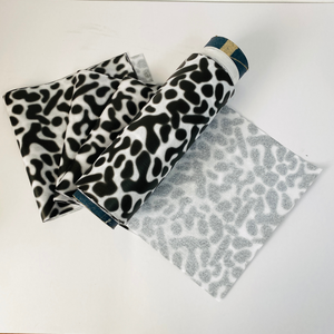 Emballage de vêtements de quincaillerie personnalisée 17g Fleurs translucides enduites d'art étanches à l'humidité Sydney Impression sur un excellent papier fantaisie - Product Image 4