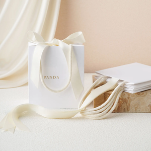 Eleganti Sacchetti Regalo per Donne, Buste Personalizzate per Natale e San Valentino - per Gioielli, Abbigliamento e Prodotti Gastronomici - Product Image 5